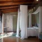 לינה וארוחת בוקר Eco Del Mare 4*