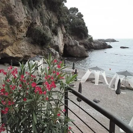 Bed and breakfast Eco Del Mare 4*