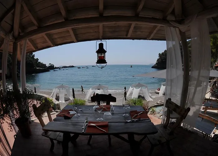 Eco Del Mare Couette-café Lerici